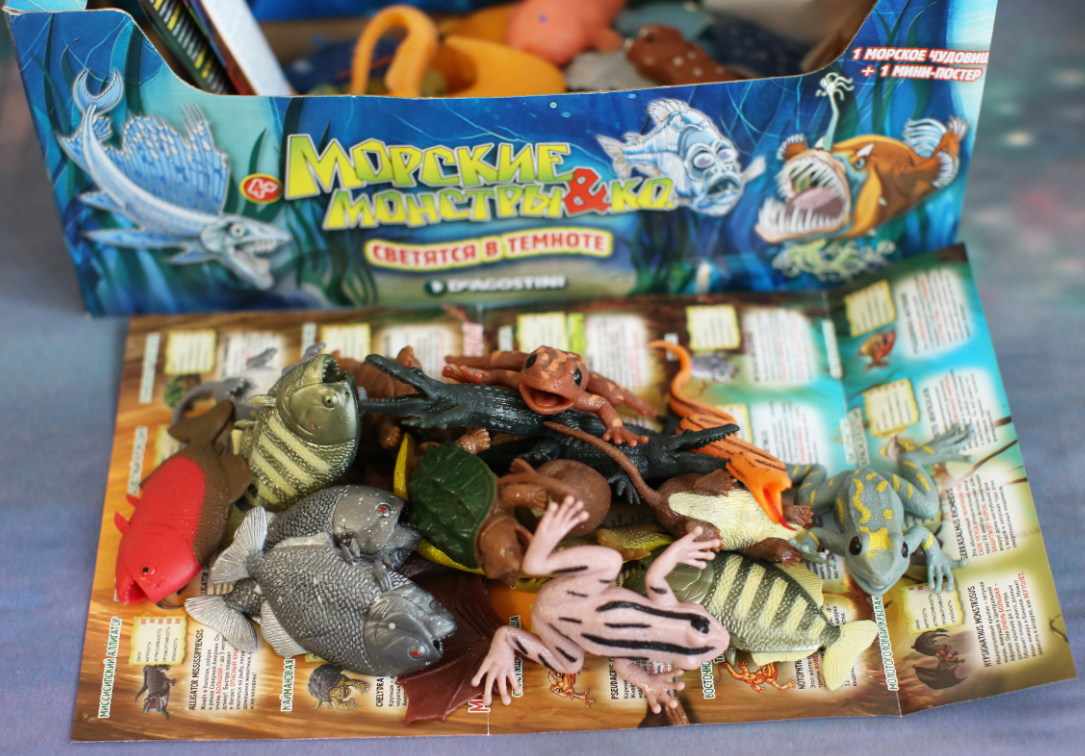 Коллекция игрушек купить. ДЕАГОСТИНИ болотные монстры. Игрушки ДЕАГОСТИНИ болотные монстры. ДЕАГОСТИНИ морские монстры и ко макси. Игрушки ДЕАГОСТИНИ морские монстры.